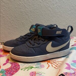 Nike Court Burroughs